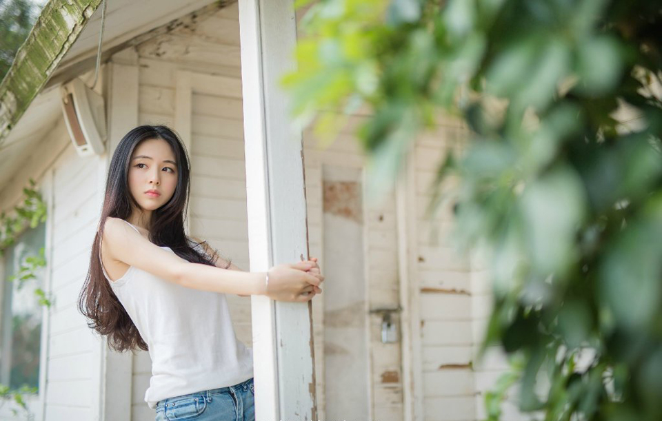 友谊和花香一样，还是淡一点的比较好，越淡的香气越使人依恋，也越能持久。